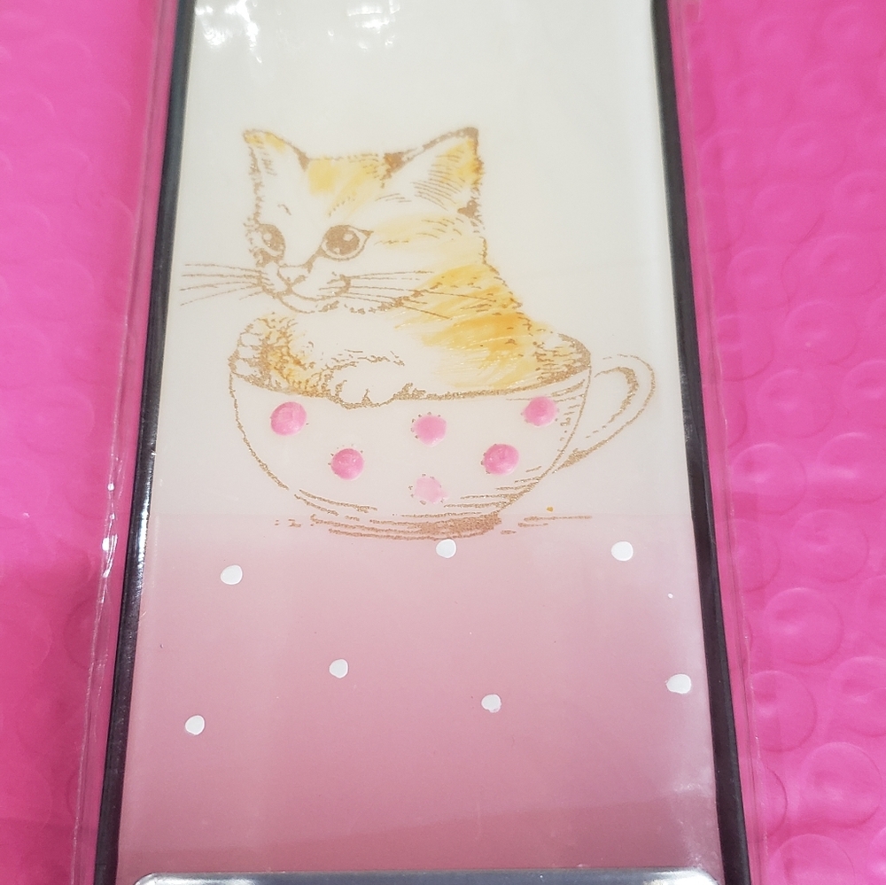 Handmade flat stand up cat candle